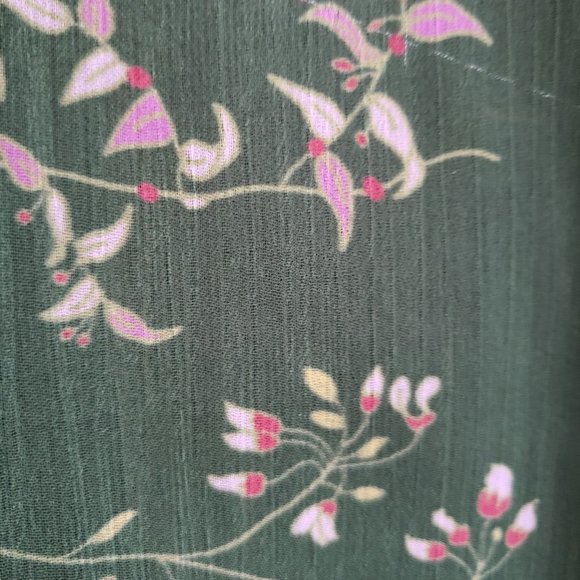 SLATE & WILLOW, Long sleeve floral green blouse - Picture 13 of 14